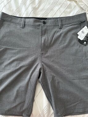 NWT Volcom Surf & Turf Men’s Shorts
